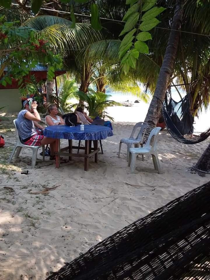 Ella'S Place Salang Tioman Kampong Ayer Batang 外观 照片