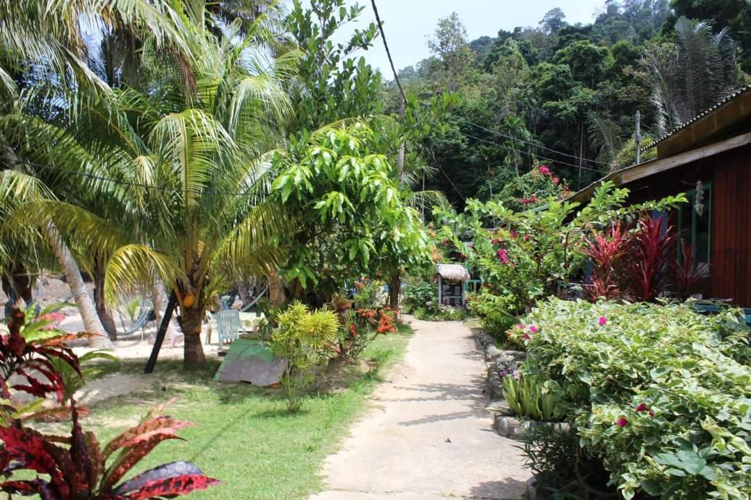 Ella'S Place Salang Tioman Kampong Ayer Batang 外观 照片