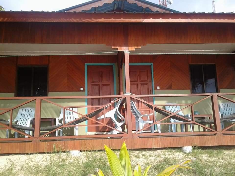 Ella'S Place Salang Tioman Kampong Ayer Batang 外观 照片