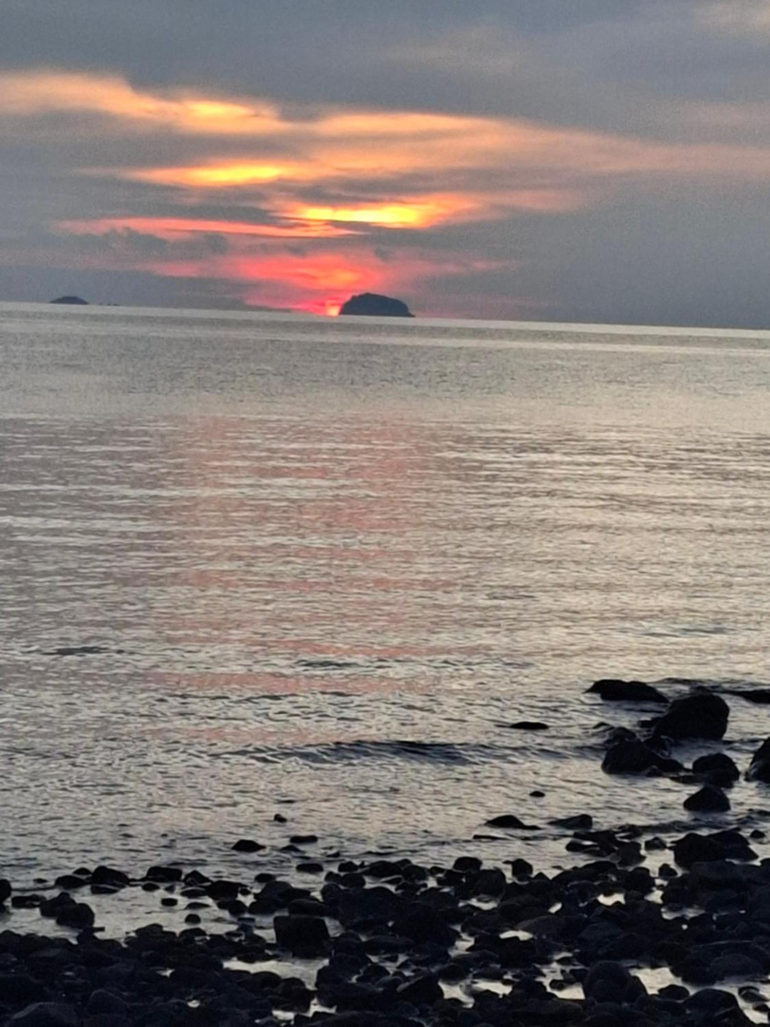 Ella'S Place Salang Tioman Kampong Ayer Batang 外观 照片